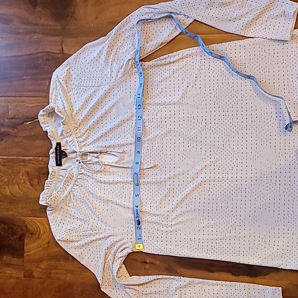 Banana Republic Ruffle tie-neck Spotted Blouse - Picture 6 of 9